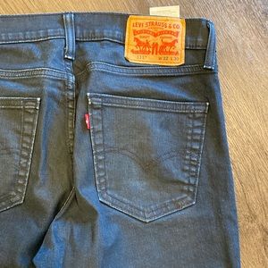 Levi’s style 511 size 32 x 30 jeans slim fit with stretch